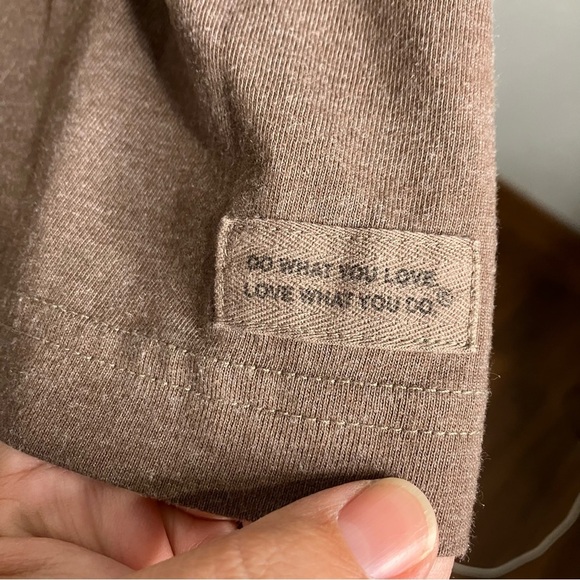 Life is good crusher tee long sleeve classic fit dog unisex size large brown - Picture 4 of 7